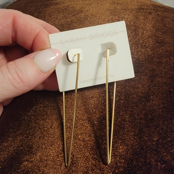 Sarah Briggs Angular Gold Hoops - Picture 2 of 4